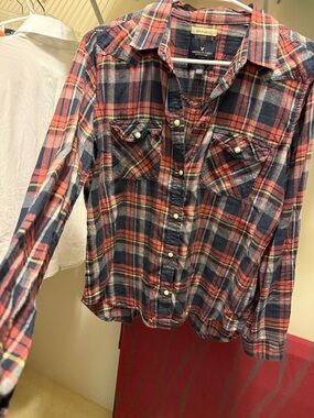 American Eagle Red & Navy Plaid Button-Up Shirt